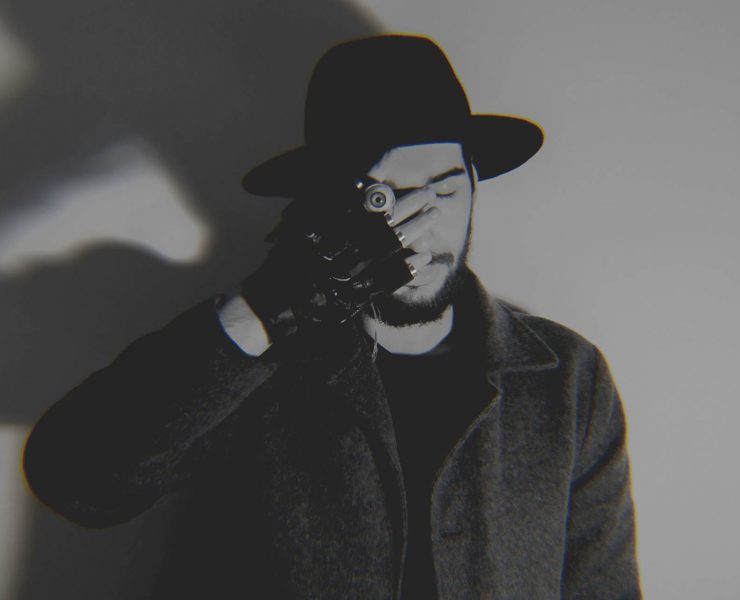 elz and the cut - monochrome