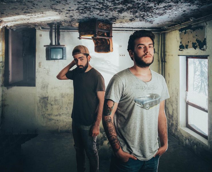 dolu kadehi ters tut