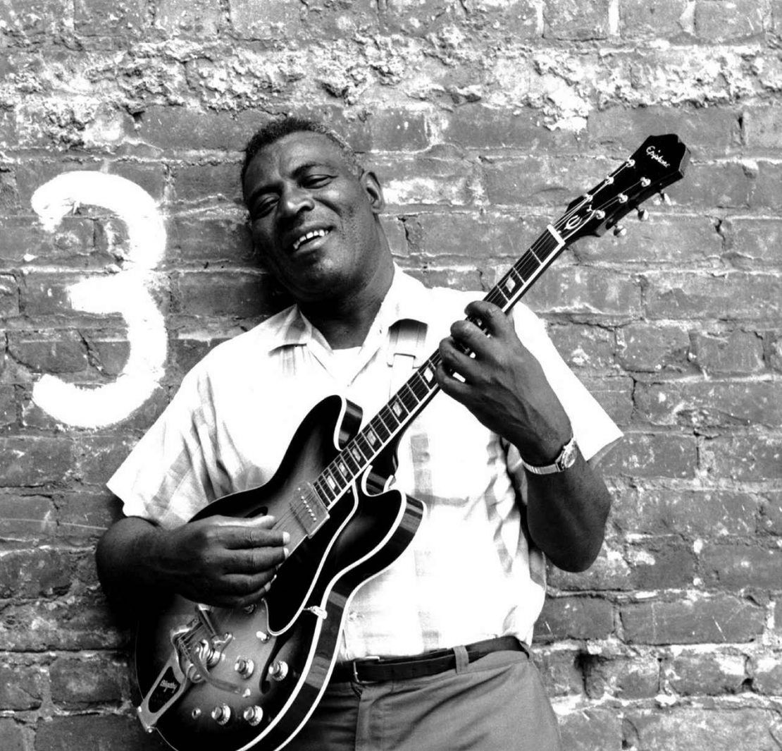 guitar323