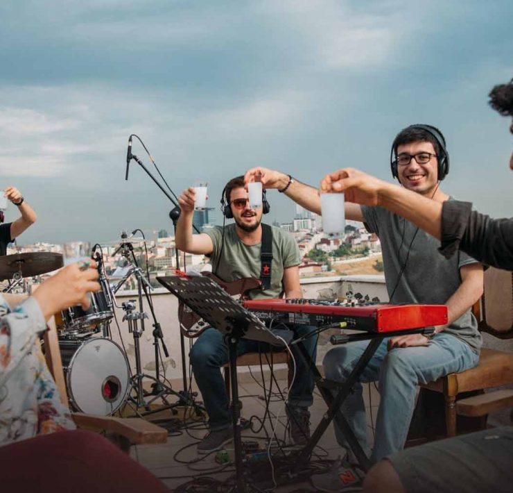 Ozbi ft. Gülce Duru - Rakılı Live 1, Röportaj