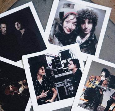 Batu Akdeniz, Arkadaşlar Arasında