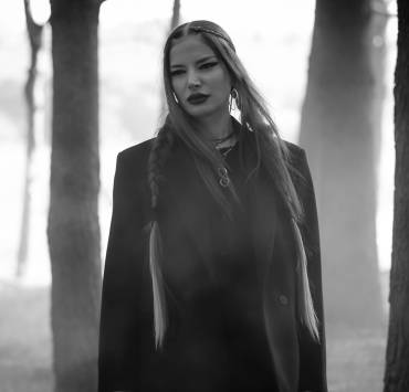 Layla Puliçe, Kimdir, Biyografi